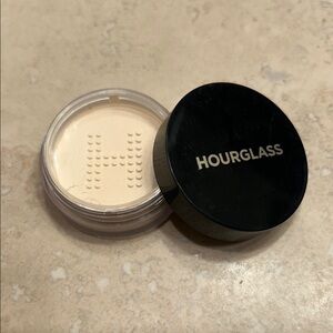 Hourglass Veil Translucent Setting Powder